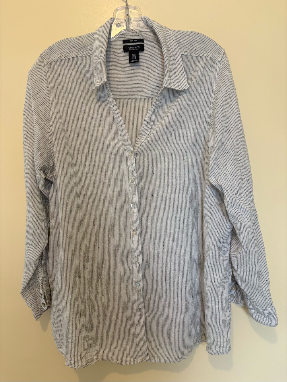 Jones New York Gray & White Pinstripe Lightweight Button-Front Shirt